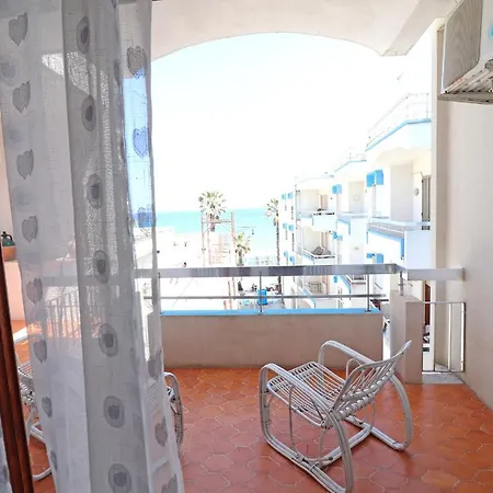 Apartment Casa Vacanze Rachele A 8 Posti *