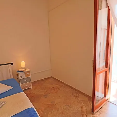 Casa Vacanze Rachele A 8 Posti Apartment *